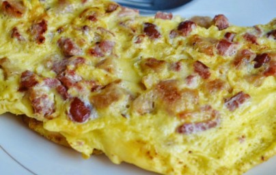 LCHF omlet od jaja s mesom
